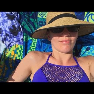 Meet your Posher, Dana